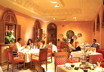 Restaurant tables, Marriott Hotel Cairo Egypt