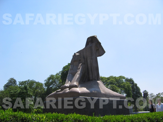 Photo Egypt's Renascence Statue, Cairo Picture Egypt Cairo Photo